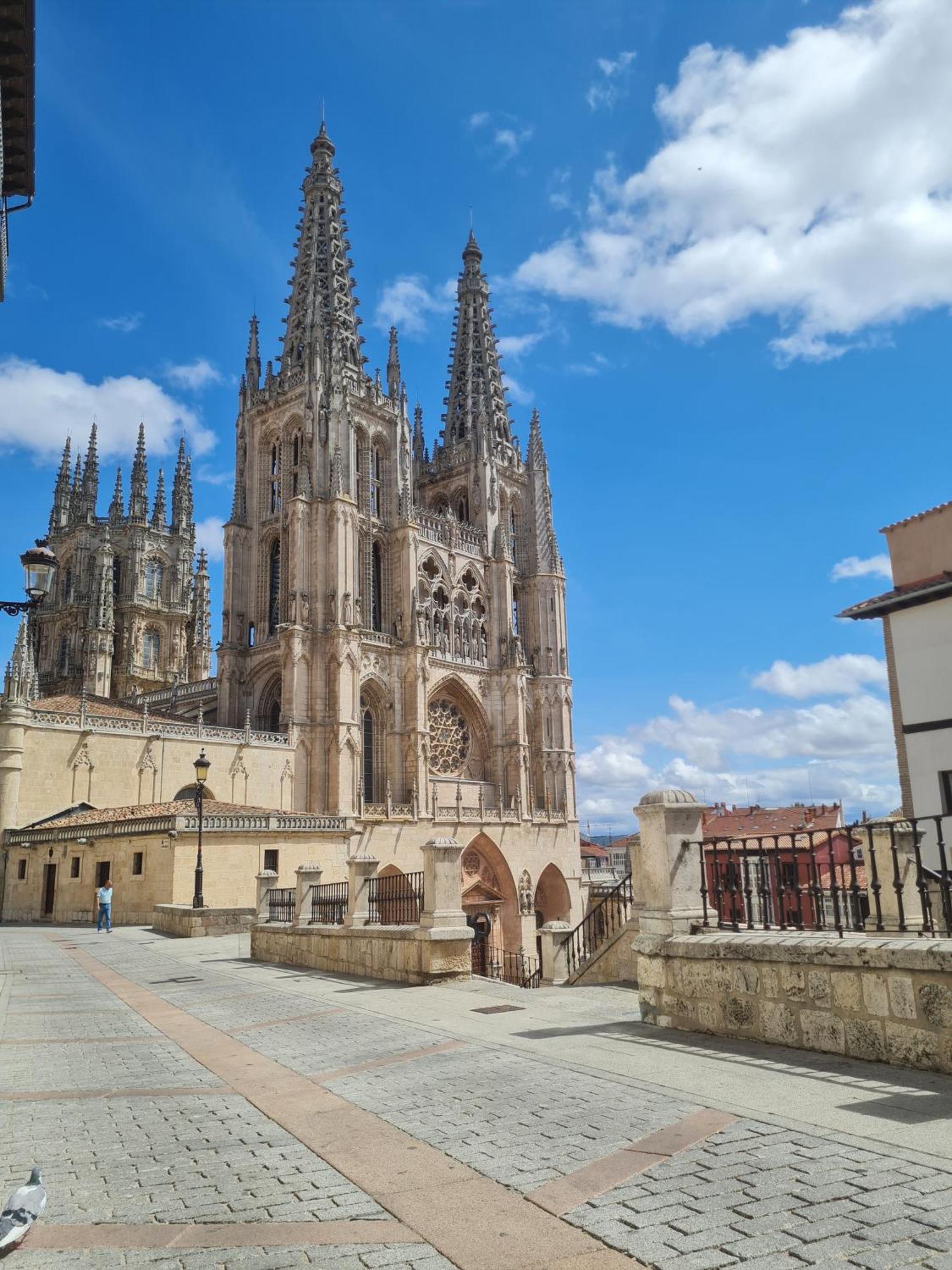 Urban Burgos Hotel Exterior photo