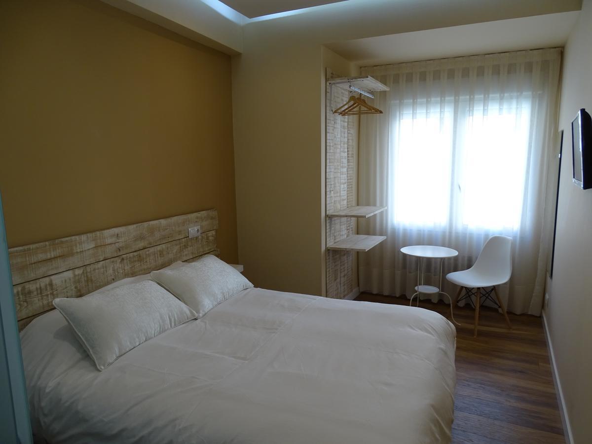 Urban Burgos Hotel Room photo